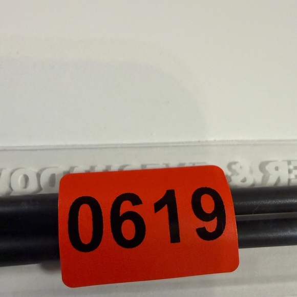 🧡10/$10 Concealer & Eyeshadow Brush Duo - Picture 7 of 7